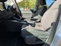Volkswagen Golf 1.0 TSI Life Climatronic Parkeersensoren Navigatie