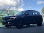 Volvo XC40 2.0 B4 Plus Black Edition Mild hybrid, Automaat, Panoramadak, Leder-nubuck bekleding, Driver assist, Adaptive cruise, BLIS, Parkeercamera, Stoelverwarming, Stuurverwarming, Park assist voor- en achter, 20 inch wielen