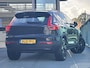 Volvo XC40 2.0 B4 Plus Black Edition Mild hybrid, Automaat, Panoramadak, Leder-nubuck bekleding, Driver assist, Adaptive cruise, BLIS, Parkeercamera, Stoelverwarming, Stuurverwarming, Park assist voor- en achter, 20 inch wielen