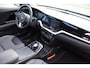 Kia Niro EV e-Niro DynamicPlusLine 64 kWh Nederlandse auto/Panoramadak/Afneembare trekhaak/Apple carplay/Achteruitrijcamera/Stoelverwarming/Stuurverwaming/Navigatie/Keyless
