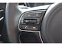 Kia Niro EV e-Niro DynamicPlusLine 64 kWh Nederlandse auto/Panoramadak/Afneembare trekhaak/Apple carplay/Achteruitrijcamera/Stoelverwarming/Stuurverwaming/Navigatie/Keyless