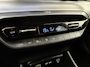 Hyundai i20 1.0 T-GDI 100pk Premium | Carplay | Climate control | Cruise control | Stoel/stuurverwarming | Camera | Parkeersensoren | DAB | Premium Audio | Lichtmetalen velgen | Navigatie