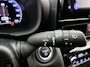 Toyota Yaris Cross 1.5 Hybrid 130 Executive + | Head-Up Display | Dodehoek detectie | Parkeersensoren voor+achter | Draadloze telefoonlader | Navigatie | Apple CarPlay/Android Auto | Cruise Control Adaptive | Achteruitrijcamera |
