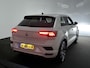 Volkswagen T-Roc 1.5 TSI Sport LED - Stoelverwarming - Trekhaak - PDC - Climatronic - Apple Carplay/Android Auto