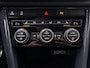 Volkswagen T-Roc 1.5 TSI Sport LED - Stoelverwarming - Trekhaak - PDC - Climatronic - Apple Carplay/Android Auto