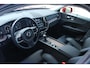 Volvo XC60 T5 Inscription | Luchtvering | Trekhaak, inklapbaar | Stoelverwarming | Adaptieve cruise control | BLIS | Elektrisch verstelbare voorstoelen met geheugenfunctie | 19 inch. lichtmetalen velgen | Keyless entry