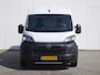 Peugeot Boxer 2.2 BlueHDi 120pk L2H2 3.0t | 2-Zits | Achteruitrijcamera | Cruise Control | Airco | | USB aansluiting | Betimmering | Sidebars