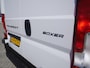 Peugeot Boxer 2.2 BlueHDi 120pk L2H2 3.0t | 2-Zits | Achteruitrijcamera | Cruise Control | Airco | | USB aansluiting | Betimmering | Sidebars
