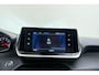 Peugeot 208 1.2 PureTech 100pk Allure Pack | Trekhaak | Achteruitrijcamera | Verwarmde Voorstoelen | Cruise Control | Apple Carplay/Android Auto | Lichtmetalen velgen 16 Inch