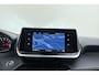 Peugeot 208 1.2 PureTech 100pk Allure Pack | Trekhaak | Achteruitrijcamera | Verwarmde Voorstoelen | Cruise Control | Apple Carplay/Android Auto | Lichtmetalen velgen 16 Inch