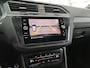 Volkswagen Tiguan 1.5 TSI R-Line Business / AUTOMAAT/ PANO/ CRUISE/ PARK.SENSOREN V+A/ CAMERA/ DIGITAL DASH/ NAVI/ CLIMA/ LED/ 19'' LMV