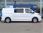 Ford E-Transit Custom 320 L2H1 Limited 71 kWh DC | 136PK | Adaptieve Cruise | Dodehoeksensoren | 360-graden camera | Trekhaak | 5-zits | Navigatie | Direct beschikbaar! | 2 AGM-accu's
