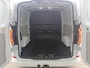 Ford E-Transit Custom 320 L2H1 Limited 71 kWh DC | 136PK | Adaptieve Cruise | Dodehoeksensoren | 360-graden camera | Trekhaak | 5-zits | Navigatie | Direct beschikbaar! | 2 AGM-accu's