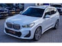 BMW X1 SDrive18i | Massage | Trekhaak | 360 camera | Harman/Kardon | Panorama | HuD | Stoelverwarming | Adaptieve Cruise Control