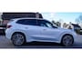 BMW X1 SDrive18i | Massage | Trekhaak | 360 camera | Harman/Kardon | Panorama | HuD | Stoelverwarming | Adaptieve Cruise Control