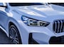 BMW X1 SDrive18i | Massage | Trekhaak | 360 camera | Harman/Kardon | Panorama | HuD | Stoelverwarming | Adaptieve Cruise Control