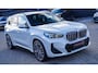 BMW X1 SDrive18i | Massage | Trekhaak | 360 camera | Harman/Kardon | Panorama | HuD | Stoelverwarming | Adaptieve Cruise Control