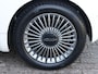 Fiat 500e Icon 42 kWh Cabrio | ACCU 95% | Achteruitrijcamera | Stoelverwarming | Parkeersensoren v+a | 16'' LM velgen