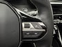 Peugeot e-2008 EV GT Pack 50 kWh 3-Fase SOH 92,5% | Panoramadak | Adaptive Cruise | Camera | 3D i-Cockpit | Full-Led | Sfeerverlichting