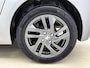 Peugeot 208 Active Pack 75pk | Navigatie via Apple Carplay / Android Auto | Airco | Cruise Control | Parkeersensoren | Led koplampen | Bluetooth | DAB+ radio | Automatisch dimlicht | Elektrisch inklapbare spiegels | Multifunctioneel lederen stuurwiel | Dealeronderhouden | 16" lichtmetalen velgen |