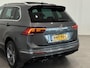 Volkswagen Tiguan 2.0 TSI 4Motion Highline | Panoramadak | Trekhaak | Head-up-display | Elektrische achterklep | Achteruitrijcamera | Apple Carplay & Android Auto