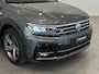 Volkswagen Tiguan 2.0 TSI 4Motion Highline | Panoramadak | Trekhaak | Head-up-display | Elektrische achterklep | Achteruitrijcamera | Apple Carplay & Android Auto