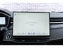 Lynk & Co 01 Plug-in Hybrid 1.5 More | Adaptieve Cruise Control | Dodehoekdetectie | Panoramadak | Stoelverwarming | Stuurverwarming | Infinity Premium Audio Systeem| Apple Carplay/Android Auto | 360 graden Camera | 15,4 inch middendisplay | Elektrisch/Schuifkanteldak | 20 inch lichtmetalen velgen | Lederen bekleding | Elektrisch bedienbare achterklep