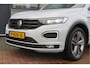Volkswagen T-Roc 1.5 TSI 150pk DSG Sport Business R-Line Keyless, LED,Camera, Virtual cockpit,Navigatie, Stoelverwarming, Electr. Achterklep. Schakelmogelijkheid aan stuurwiel, etc