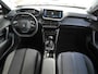 Peugeot 2008 1.2 PureTech Blue Lease Allure | CarPlay | Climate Control | Cruise Control | Achteruitrij Camera | LED Koplampen