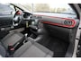 Citroën C3 1.2 PureTech S&S Shine 110pk | Two tone kleur | Achteruitrijcamera | Apple Carplay/Android Auto | Dab | Lichtmetalen velgen 17" | Navigatiesysteem full map | Parkeersensor achter | Trekhaak | Prachtig exemplaar!