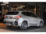 BMW X1 XDrive30e M Sport, Panorama, H.Kardon, Memory, 360, HUD, Ambiente, Trekhaak, Carplay!