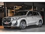 BMW X1 XDrive30e M Sport, Panorama, H.Kardon, Memory, 360, HUD, Ambiente, Trekhaak, Carplay!