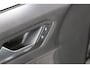 Volkswagen T-Roc 1.0 TSI Life Business | Adaptieve cruise control | Stoelverwarming | Navigatie | Apple carplay & Android auto |