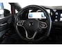 Volkswagen Golf 1.5 eTSI R-Line Business Pano | Head-Up | LED Matrix | Stoel/Stuurwielverw. | Camera | Keyless | 18" LMV | PDC V+A