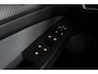 Volkswagen Golf 1.5 eTSI R-Line Business Pano | Head-Up | LED Matrix | Stoel/Stuurwielverw. | Camera | Keyless | 18" LMV | PDC V+A