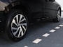 Volkswagen Golf 1.4 eHybrid Style 204 PK DSG | Dealer onderhouden | Camera | LED | Stoel- & Stuurverwarming | Cruise control | Navigatie |