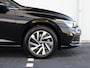 Volkswagen Golf 1.4 eHybrid Style 204 PK DSG | Dealer onderhouden | Camera | LED | Stoel- & Stuurverwarming | Cruise control | Navigatie |