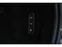 Volvo XC60 2.0 T6 AWD Inscription | 310 PK | Panoramadak | Lederen bekleding | Luchtvering | Trekhaak | Volvo XC60 2.0 T6 AWD Inscription 310 PK met 2.0-liter 4-cilinder benzinemotor, panoramadak, luxe lederen bekleding, elektrisch verstelbare en verwarmde voorstoelen, 12,3" digitaal instrument