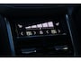 Volvo XC90 T8 Automaat Plug-in hybrid AWD Ultra Dark | Semi elektrische trekhaak | Panoramadak | Premium Audio by Bowers en Wilkins | Luchtvering | Vewarmbare voorstoelen met massagefunctie en ventilatie | Verwarmbare achterbank met geïntregeerde kinderzitjes | Gelaagde Zijruiten