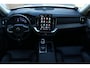 Volvo XC90 T8 Automaat Plug-in hybrid AWD Ultra Dark | Semi elektrische trekhaak | Panoramadak | Premium Audio by Bowers en Wilkins | Luchtvering | Vewarmbare voorstoelen met massagefunctie en ventilatie | Verwarmbare achterbank met geïntregeerde kinderzitjes | Gelaagde Zijruiten