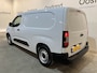 Peugeot e-Partner Premium Long 50 kWh / 100% elektrisch !! / SOH 95% / CCS Snelladen / Airco / Cruise Control / Camera / CarPlay / Navigatie / 3-Zits / 4.900 KM !!