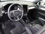 Volvo XC40 B4 Plus Dark | Panoramadak | Trekhaak | Harman/Kardon |