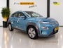 Hyundai Kona Electric EV Comfort smart 64 kWh SOH 96,9 % | 3 Fase laden | Parkeer senoren | Navigatie
