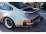 Porsche 911 930 3.0 Turbo Coupé / Hell Bronze / Tartan Interior
