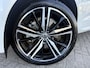 Volvo XC60 2.0 T6 Plug-in hybrid AWD Ultimate Dark | SOH:100% | Long Range | Trekhaak | Luchtvering | Bowers & Wilkins | Standkachel | Sportstoelen | Extra Getint Glas |
