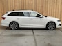 Skoda Octavia Combi 1.0 e-TSI Business Edition Plus Automaat | Apple CarPlay/Android Auto | Adaptieve cruise control | Dode hoek detectie | LED verlichting | Panoramadak | Parkeersensoren voor en achter | Stoel en stuurwielverwarming