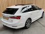Skoda Octavia Combi 1.0 e-TSI Business Edition Plus Automaat | Apple CarPlay/Android Auto | Adaptieve cruise control | Dode hoek detectie | LED verlichting | Panoramadak | Parkeersensoren voor en achter | Stoel en stuurwielverwarming