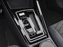 Volkswagen Golf 1.5eTSI/150PK R-Line · Navigatie · Trekhaak · Apple/Android Car Play · Dodehoeksensoren · Stoelverwarming ·  Garantie t/m 08-01-2031 of 100000km.