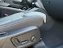 Volvo XC40 2.0 B4 Plus Dark | Trekhaak | Harman Kardon Audio | Achteruitrijcamera | Parkeersensoren | Keyless Entry | Elektrische Achterklep | Elektrisch Verstelbare Voorstoelen | Stoelverwarming | Google Navigatie | Apple Carplay | Android Auto | Lichtmetalen Velgen 18 inch