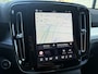 Volvo XC40 2.0 B4 Plus Dark | Trekhaak | Harman Kardon Audio | Achteruitrijcamera | Parkeersensoren | Keyless Entry | Elektrische Achterklep | Elektrisch Verstelbare Voorstoelen | Stoelverwarming | Google Navigatie | Apple Carplay | Android Auto | Lichtmetalen Velgen 18 inch